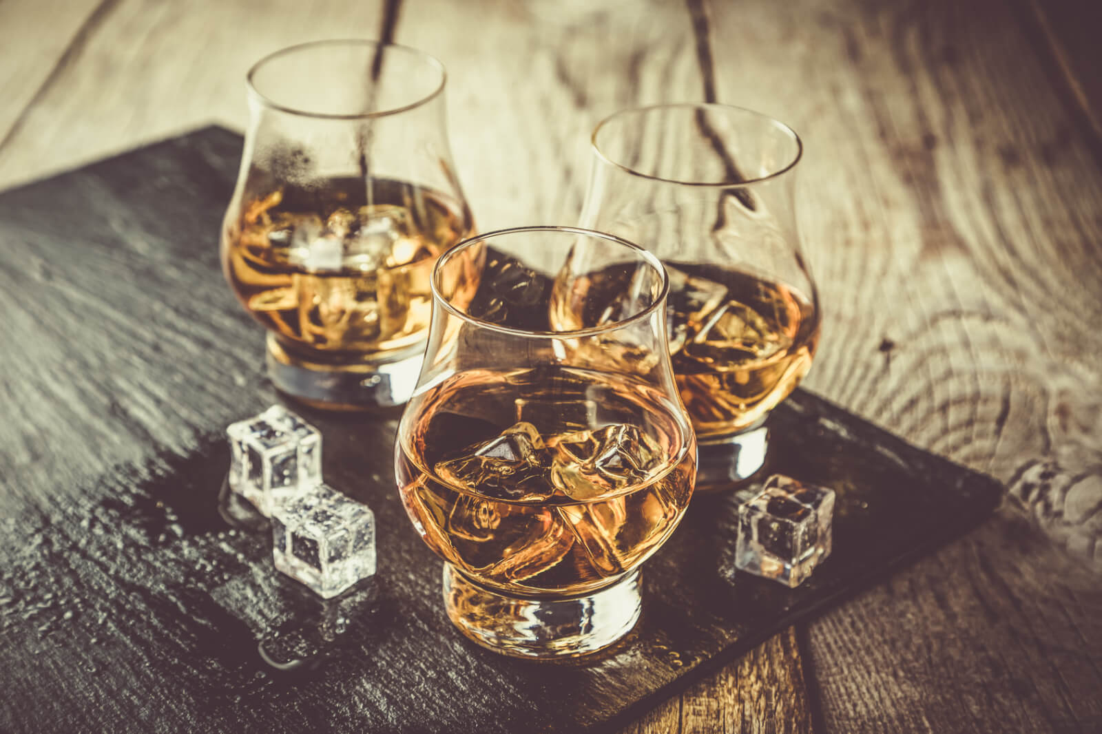 Jak podawać whisky – 5 sprawdzonych porad
